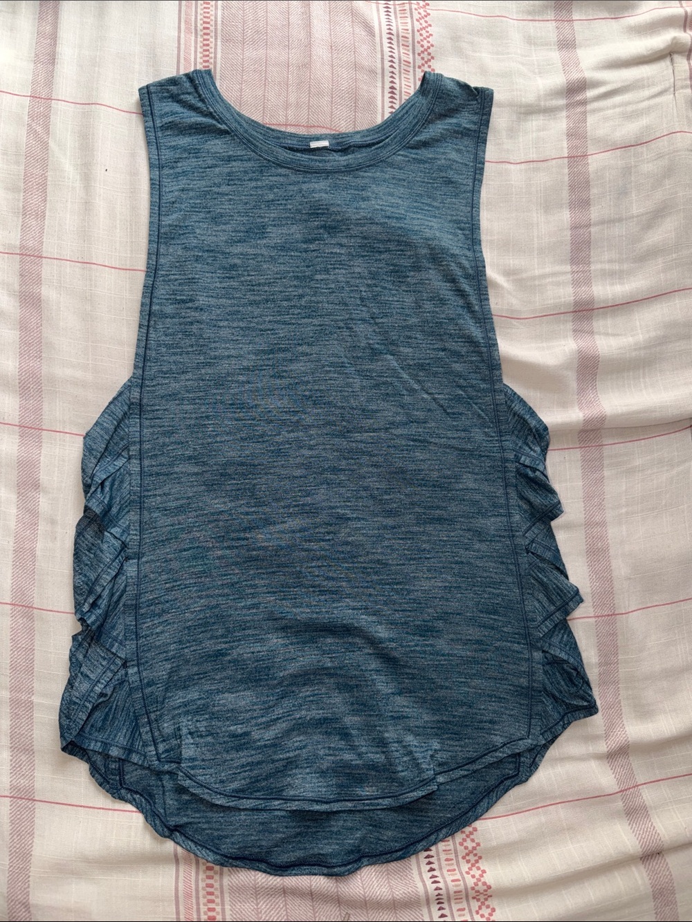 Lululemon Var-City muscle tank in Tel Blue